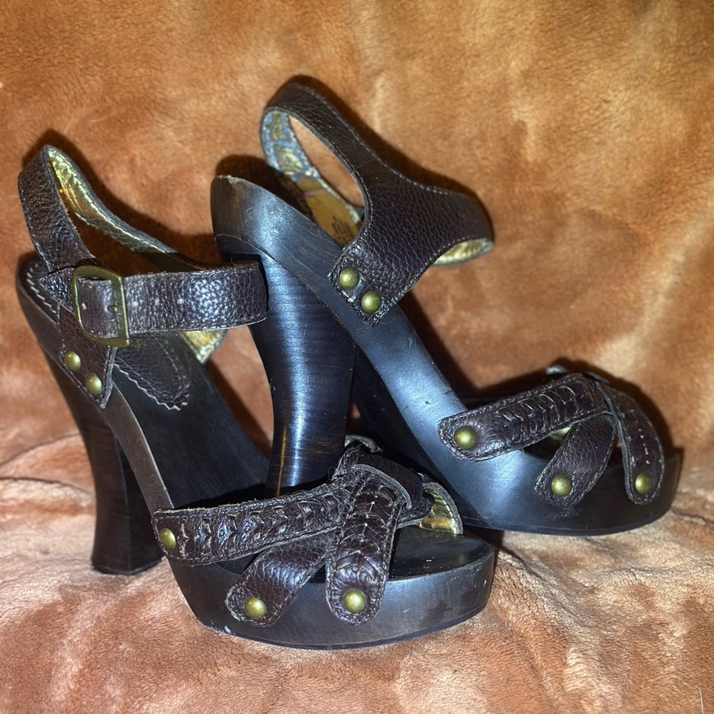 Rare Vintage GUESS Wooden Heels